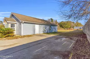 9564 Holly Hills Dr NE, Leland, NC 28451 - Photo 4