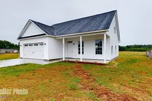 313 Starky Dr, Richlands, NC 28574 - Photo 4