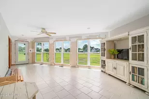 335 Country Club Ln, Newport, NC 28570 - Photo 4