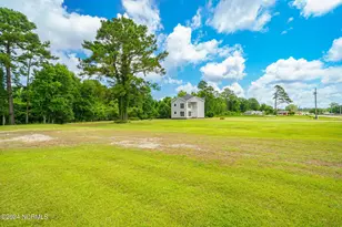 335 Country Club Ln, Newport, NC 28570 - Photo 28