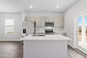 628 S Squires Run Ln, Richlands, NC 28574 - Photo 10