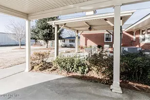 201 W Cross St, Nashville, NC 27856 - Photo 60