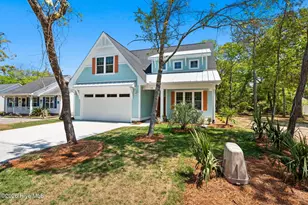 114 NE 31st St, Oak Island, NC 28465 - Photo 6