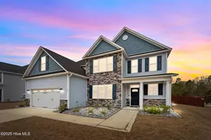 207 Knightheads Dr, Swansboro, NC 28584 - Photo 1