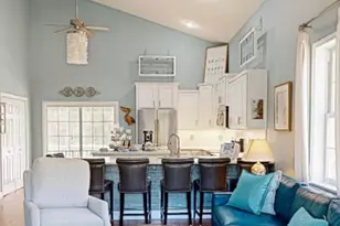 105 SE 17th St, Oak Island, NC 28465 - Photo 4
