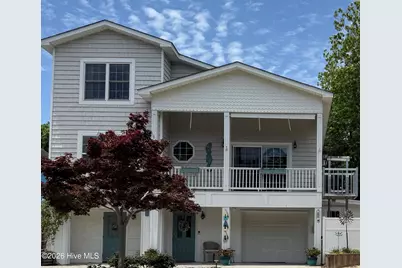 105 SE 17th Street, Oak Island, NC 28465 - Photo 2