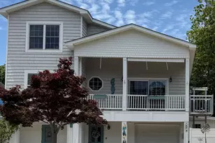 105 SE 17th St, Oak Island, NC 28465 - Photo 2