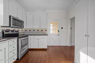 723 Pollock St, New Bern, NC 28562 - Photo 18