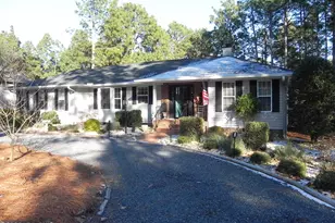 247 Longleaf Dr, West End, NC 27376 - Photo 2