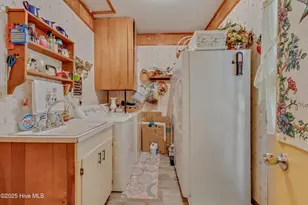 307 W Westbrook St, Wallace, NC 28466 - Photo 30