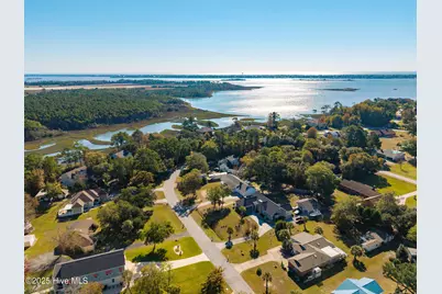 151 Hunting Bay Drive, Cape Carteret, NC 28584 - Photo 2
