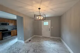 203 Stewart Ave, Clinton, NC 28328 - Photo 12