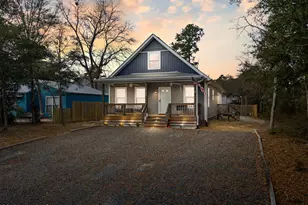 125 NW 15th St, Oak Island, NC 28465 - Photo 2