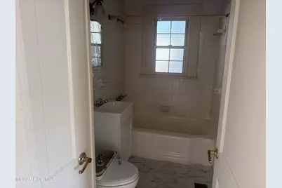 906 Corbett Avenue NE, Wilson, NC 27893 - Photo 6