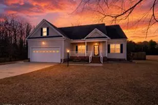 207 Dogwood Estates Ln, Goldsboro, NC 27534 - Photo 2
