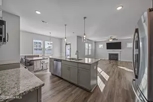 326 Glee St, Hope Mills, NC 28348 - Photo 12