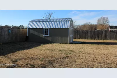 212 Sunridge Lane, Pikeville, NC 27863 - Photo 8