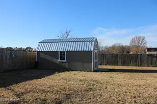212 Sunridge Ln, Pikeville, NC 27863 - Photo 8