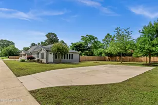 705 Bullard St, Roseboro, NC 28382 - Photo 2