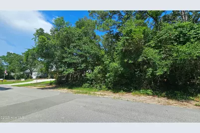 108 SW 22nd Street, Oak Island, NC 28465 - Photo 2