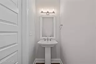 2014 Brighton Dr, New Bern, NC 28562 - Photo 32