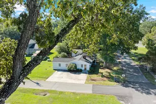 208 N Church St, Faison, NC 28341 - Photo 4