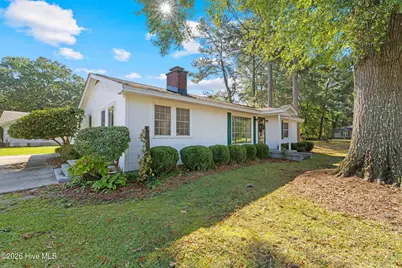 208 N Church Street, Faison, NC 28341 - Photo 2