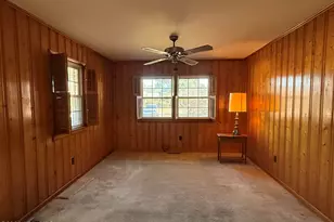703 Underwood St, Clinton, NC 28328 - Photo 2