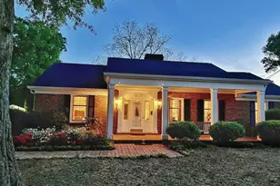 105 Finch St, Clinton, NC 28328 - Photo 2