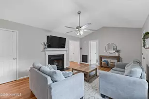 913 E Sanders St, Four Oaks, NC 27524 - Photo 6