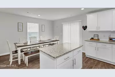 609 Ava Street, New Bern, NC 28560 - Photo 6