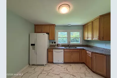 18 White Oak Street, Jacksonville, NC 28540 - Photo 12