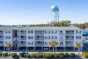 105 SE 58th St, Oak Island, NC 28465 - Photo 2