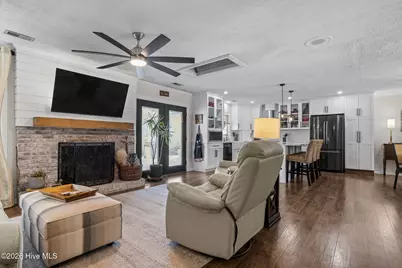 213 Pensacola Avenue, Morehead City, NC 28557 - Photo 16