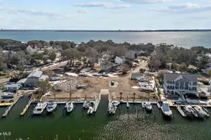 213 Pensacola Ave, Morehead City, NC 28557 - Photo 34