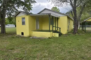 607 Washington St, Laurinburg, NC 28352 - Photo 6