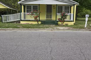 607 Washington St, Laurinburg, NC 28352 - Photo 1