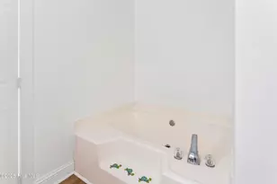 100 Moorefield Dr, Carolina Beach, NC 28428 - Photo 18
