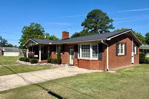 200 1st St, Williamston, NC 27892 - Photo 2