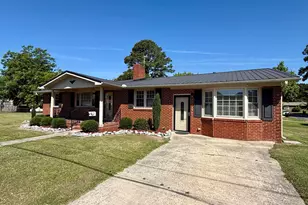 200 1st St, Williamston, NC 27892 - Photo 4