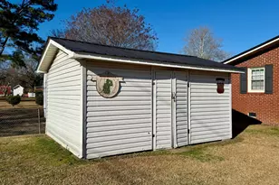200 1st St, Williamston, NC 27892 - Photo 14