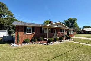 200 1st St, Williamston, NC 27892 - Photo 6