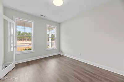 1015 Brighton Drive, New Bern, NC 28562 - Photo 12