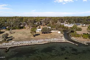 630 Seashore Dr, Atlantic, NC 28511 - Photo 2