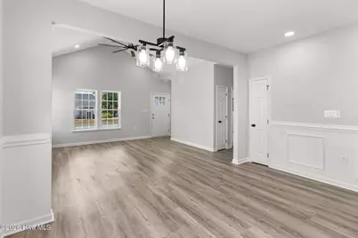 802 Holmes Street, Clinton, NC 28328 - Photo 14