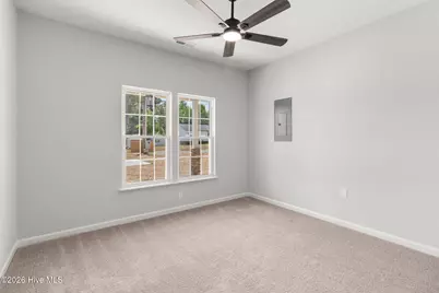 802 Holmes Street, Clinton, NC 28328 - Photo 16