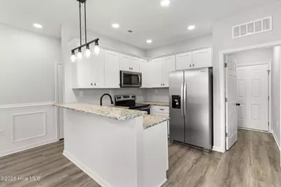 802 Holmes Street, Clinton, NC 28328 - Photo 8