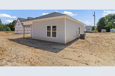 802 Holmes Street, Clinton, NC 28328 - Photo 28