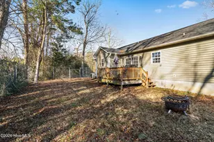 98 Meadow Farms Rd, Richlands, NC 28574 - Photo 16