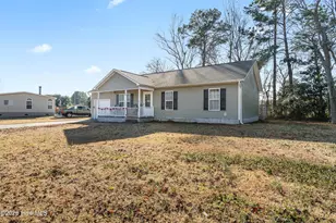 98 Meadow Farms Rd, Richlands, NC 28574 - Photo 2